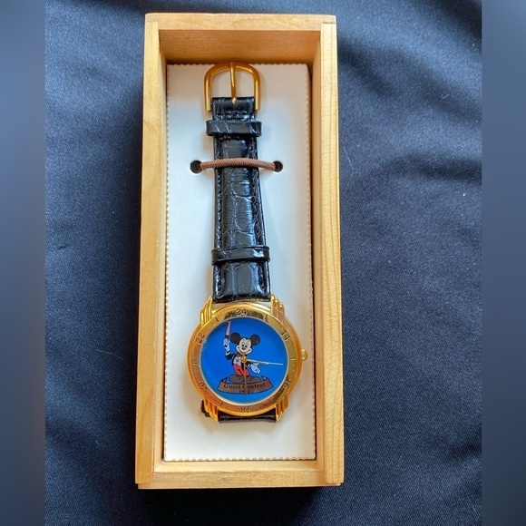 Disney 1994 Mickey Watch and Pin Set, Numbered, Limited Edition, Collectible - Picture 5 of 16